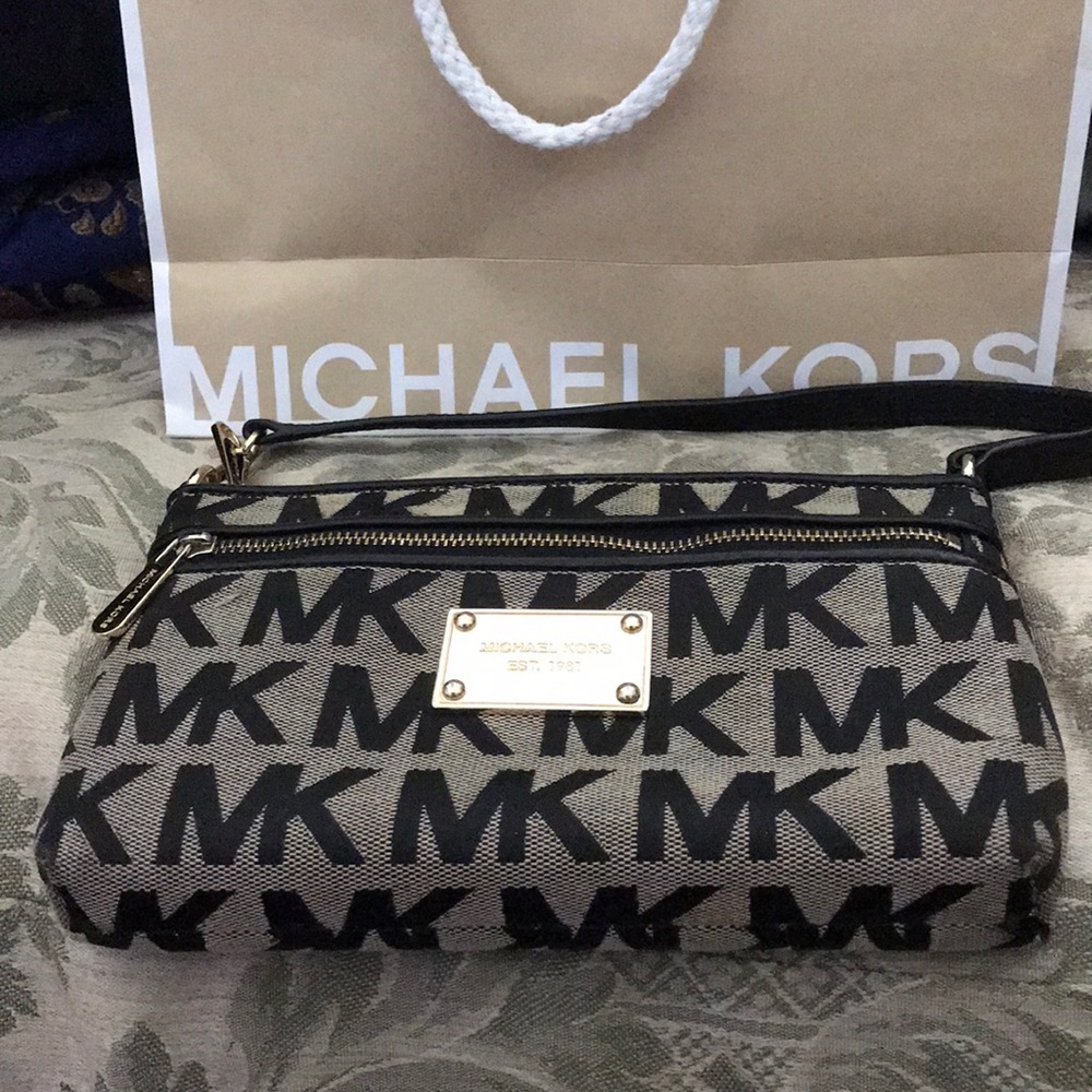 Michael Kors Logo Wristlet